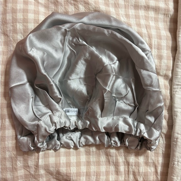 Accessories - MYK Silk bonnet, never worn